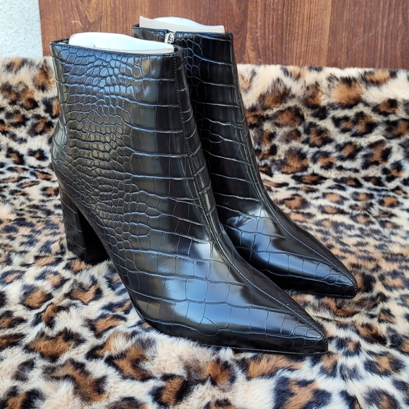 New Felicia Block Heel Croco Booties Boots Sz 9 - Picture 2 of 13